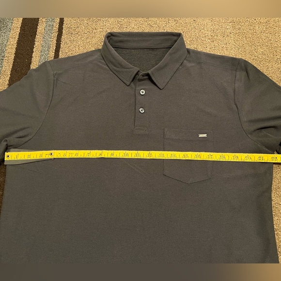Vuori Men's Ace Polo Performance Polo Medium Charcoal Grey EUC - Picture 9 of 10